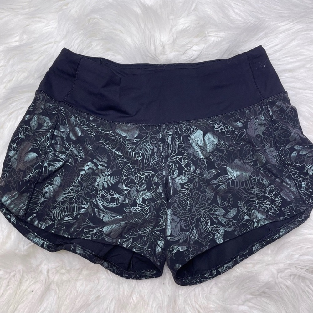Lululemon Speed Up Mid-Rise Short 4" Logo Flourish Black Iridescent Foil